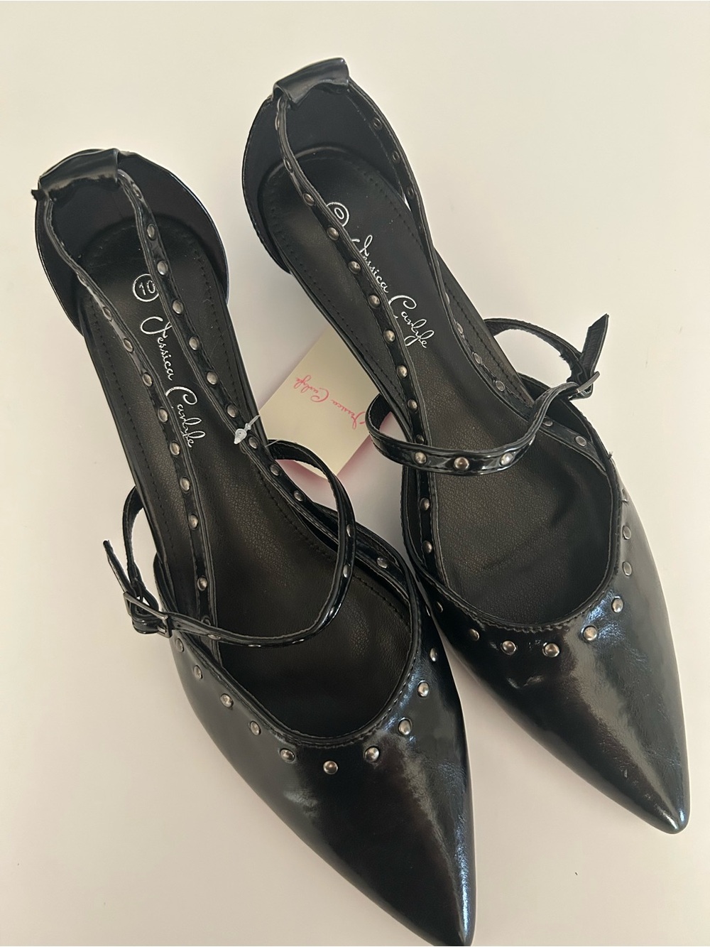 Jessica Carlyle patten leather kitten heel strappy pump heels w/studs